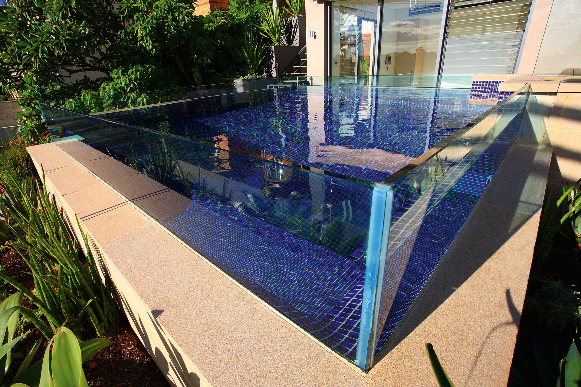 Fully-tiled Spa Pool McMahon’s Point