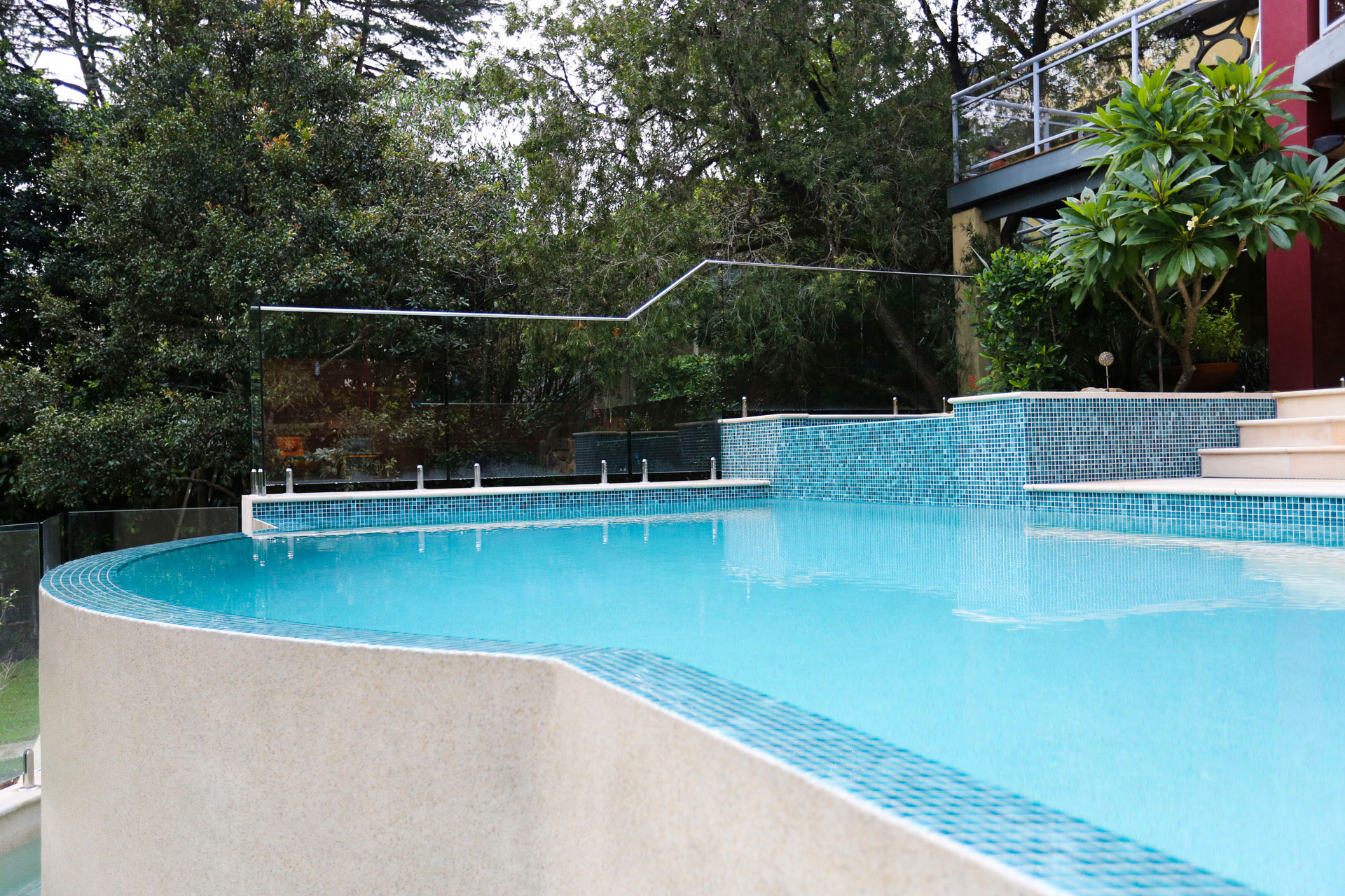 Wet Edge Pool Cheltenham