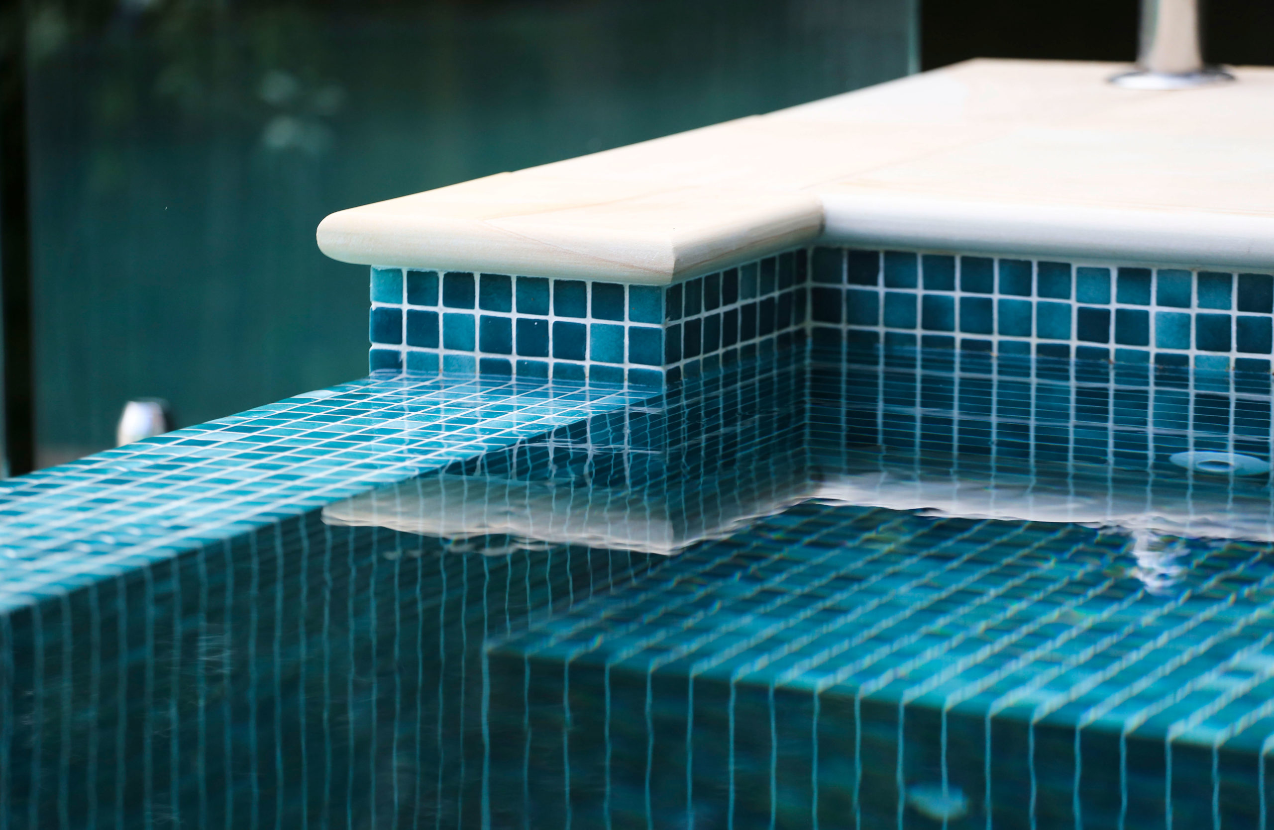 Wet Edge Pool Cheltenham
