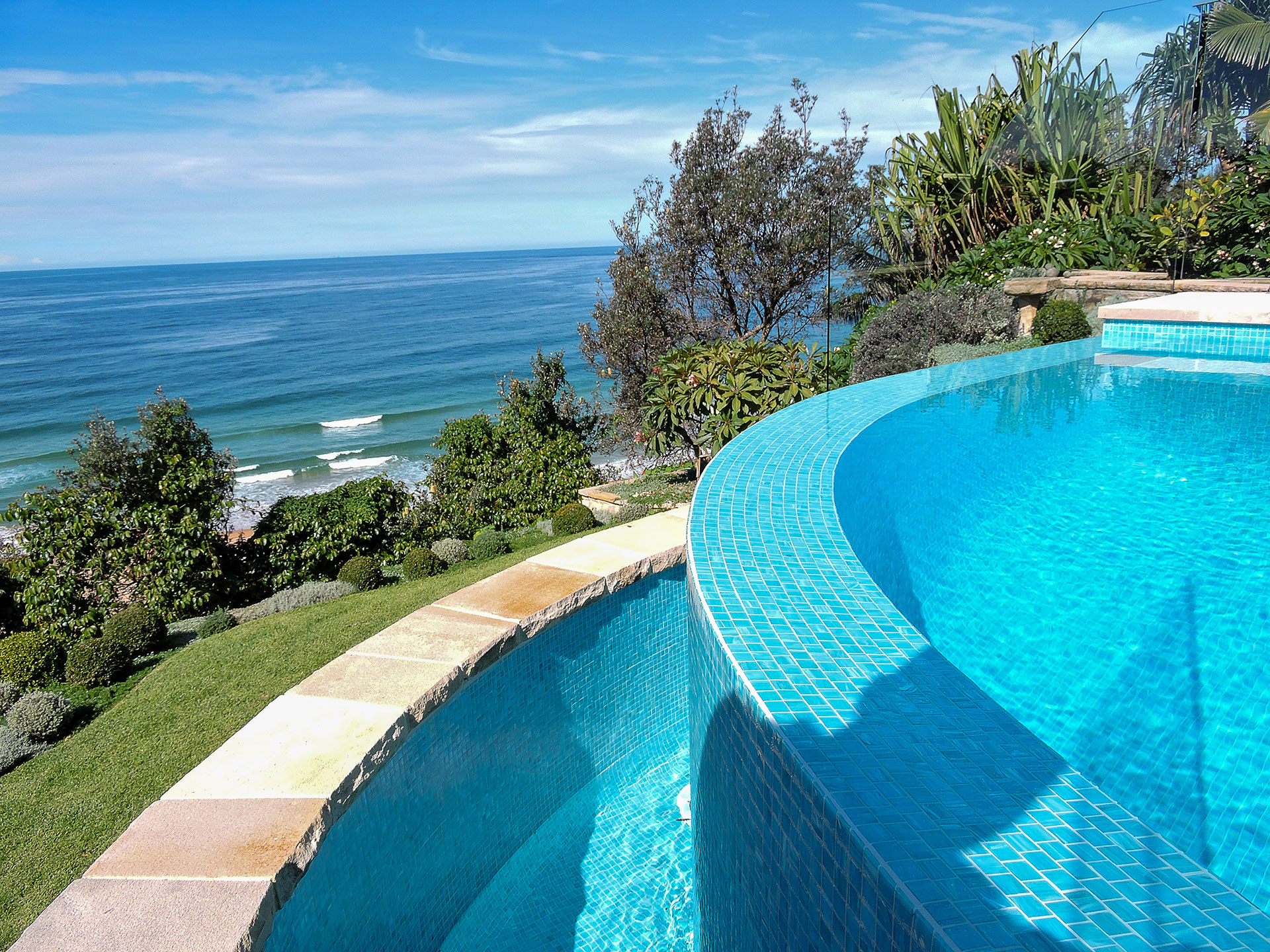 Ocean Infinity Plunge Newport