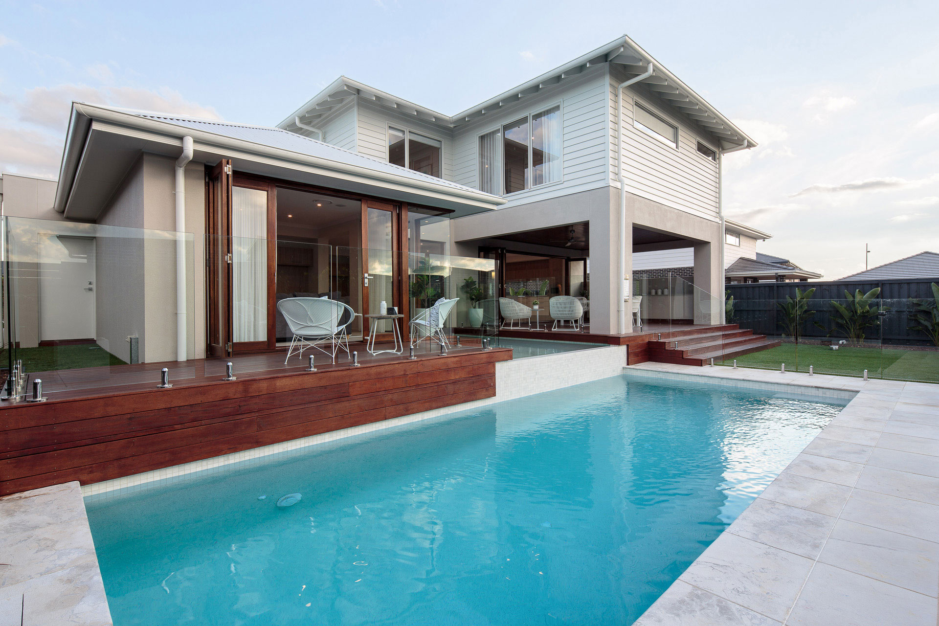 Display Pool Oran Park
