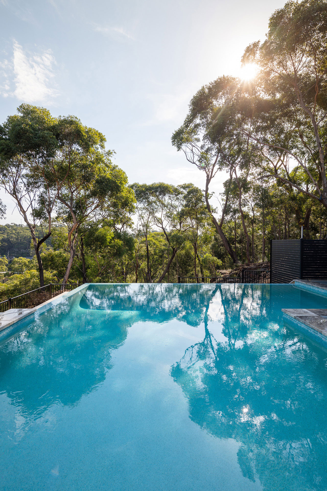 Vanishing Edge Pool Mount Colah