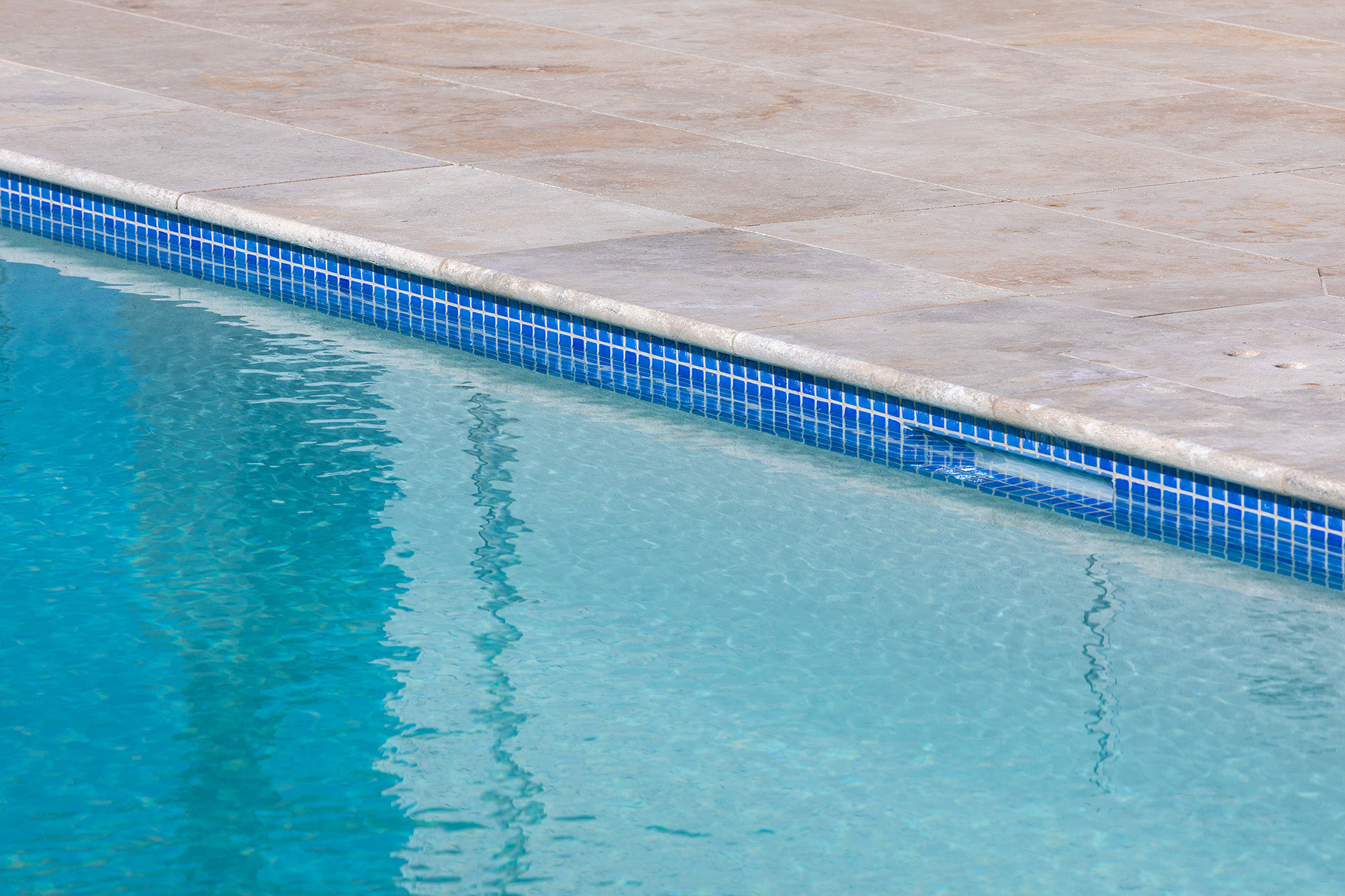 Family Pool Luddenham