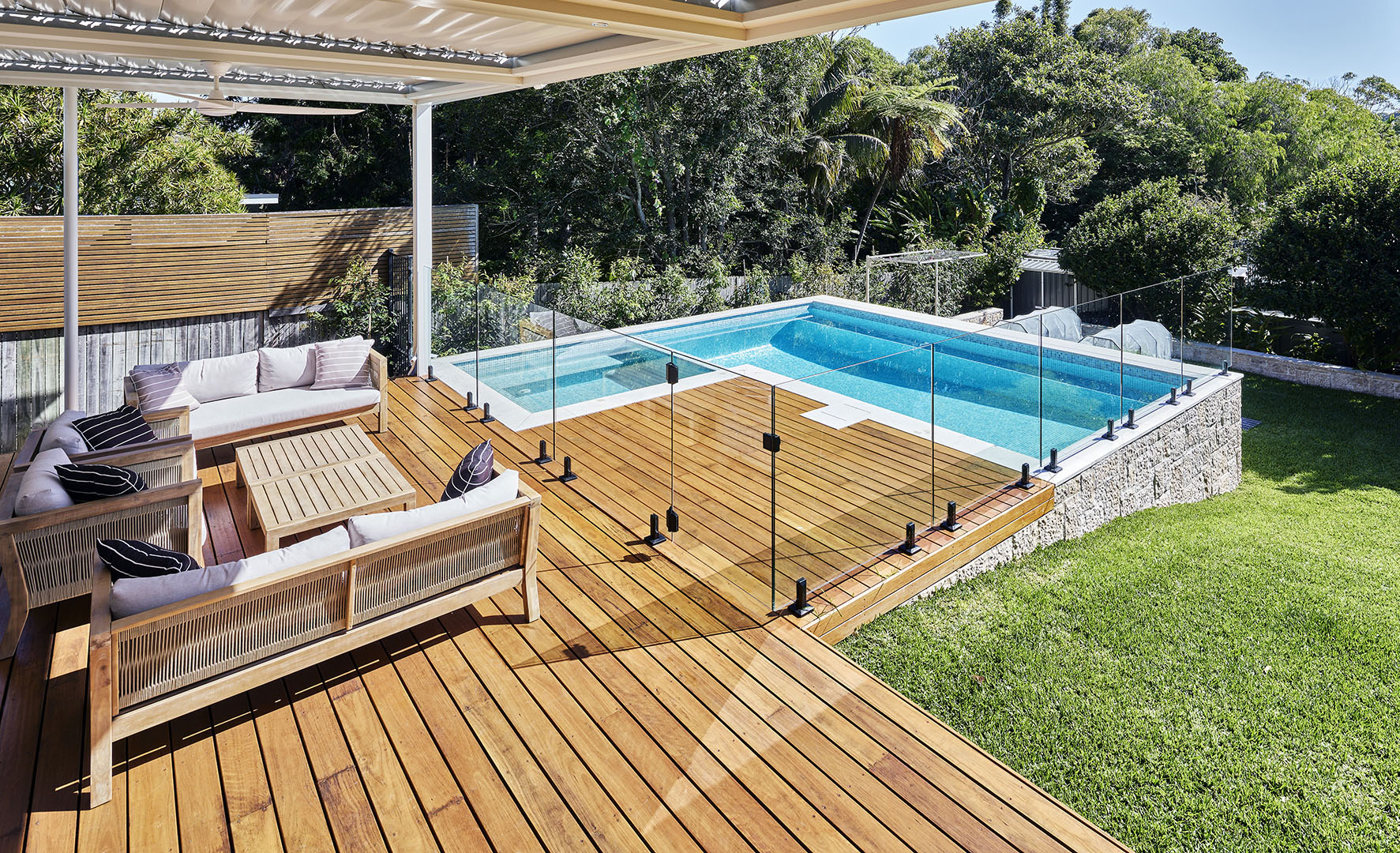Beachside Fully Tiled Pool with Spa