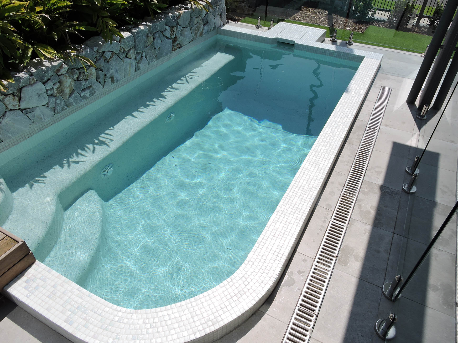 Plunge Pool Close To The Home Is On Trend